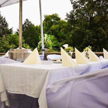 Hotel Rous Пльзень Экстерьер фото